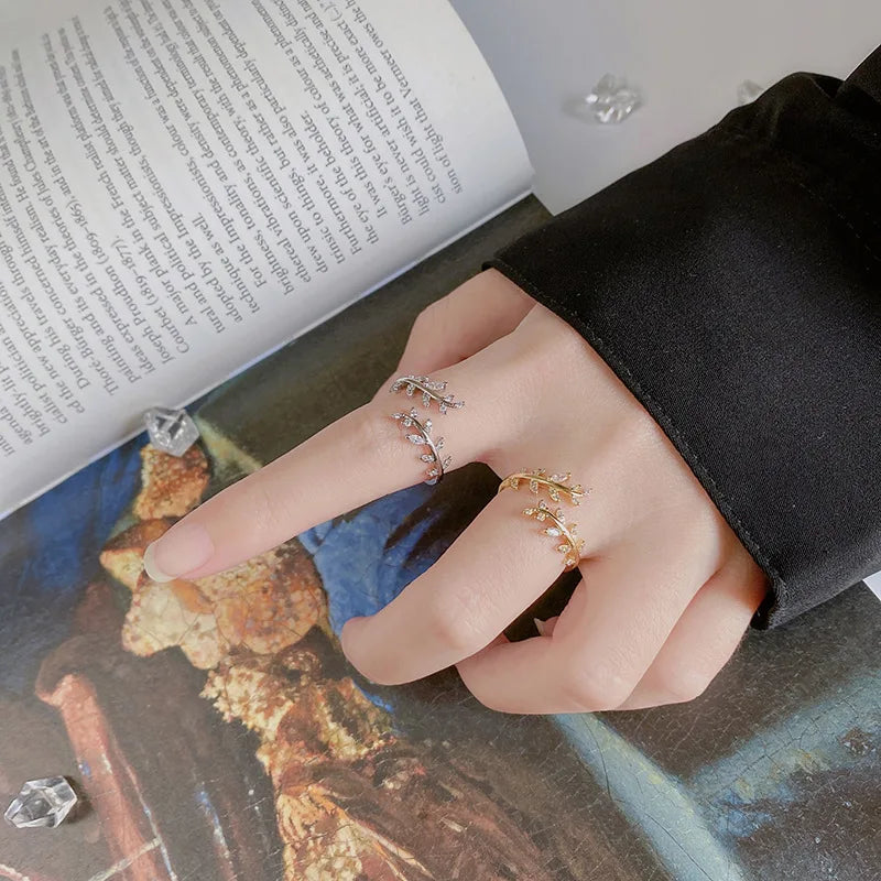 Gilded Grace – Adjustable Open Crossover Ring Hand