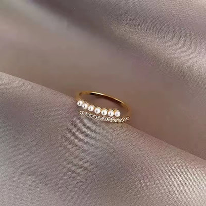 Damesring verstelbaar – Lily Light – delicate open ring met bloembladeren – goudkleurig