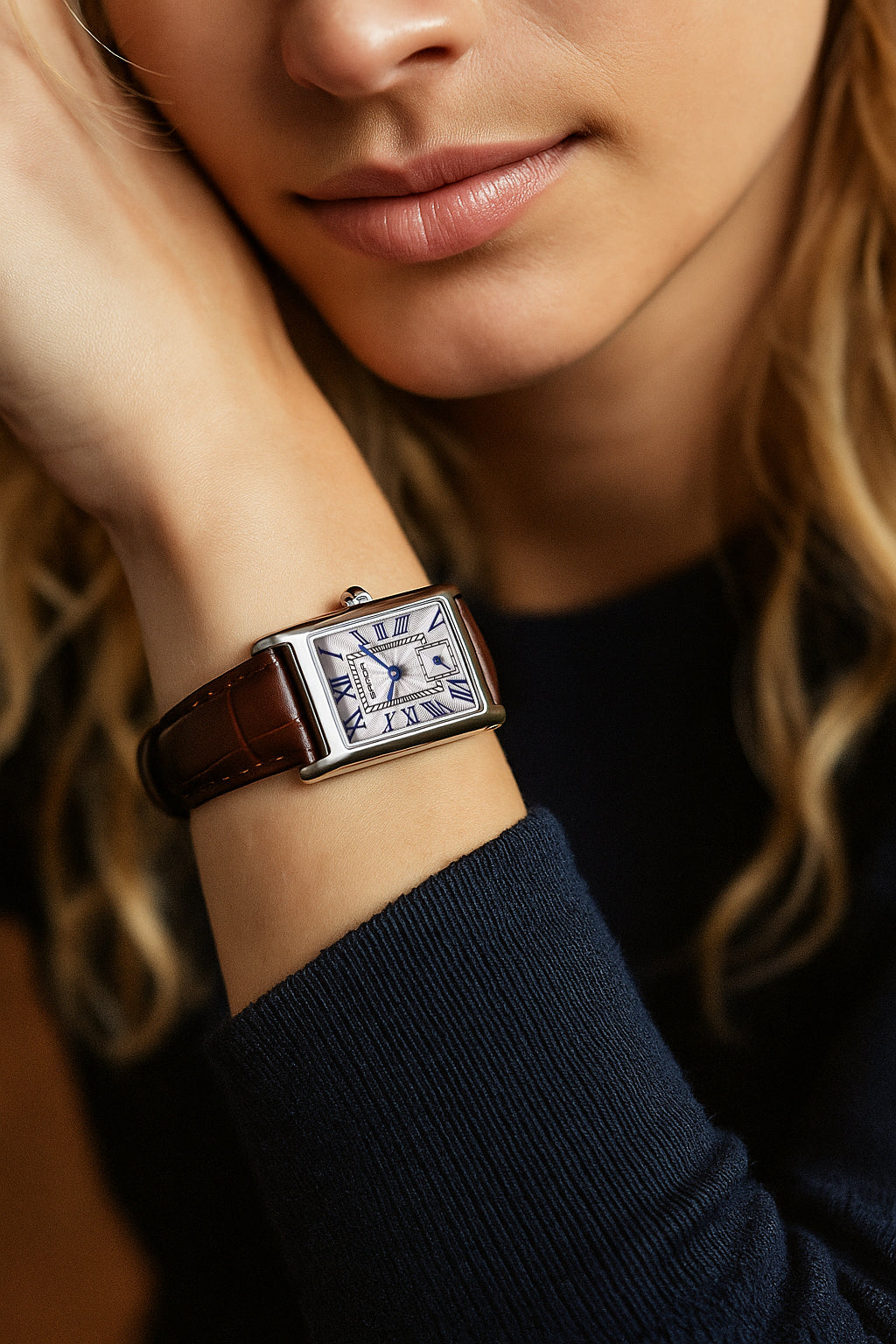  Stijlvol dameshorloge – rechthoekig design – zilveren kast & bruine leren band Hand